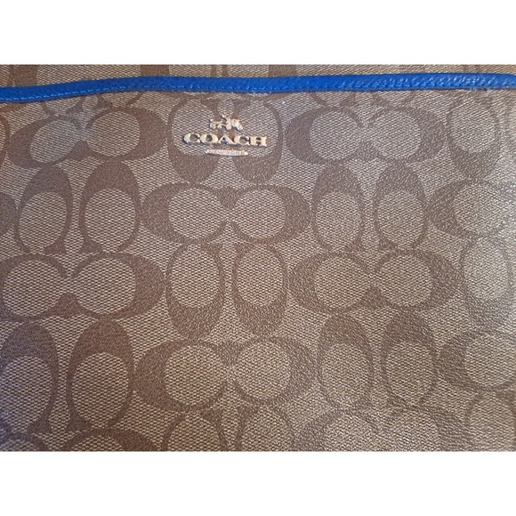 Coach File Bag‎ in Signature Canvas F34938 | Light Khaki/Pool Blue - Picture 11 of 13
